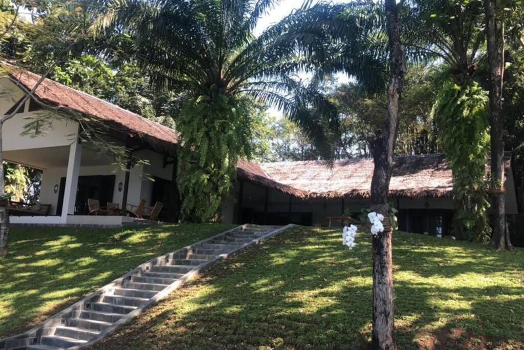 Terrace Villa - Pelabuhan Ratu Bantarkalapa 外观 照片